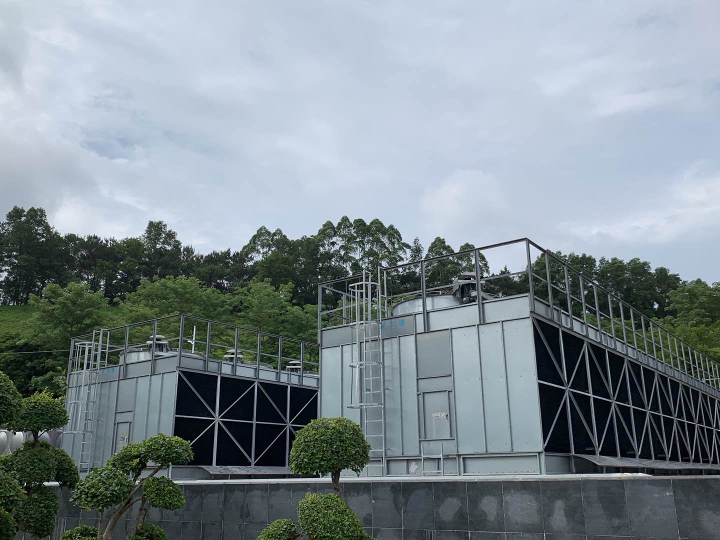 玻璃鋼冷卻塔結垢要如何處理(玻璃鋼冷卻塔結垢解決方法)